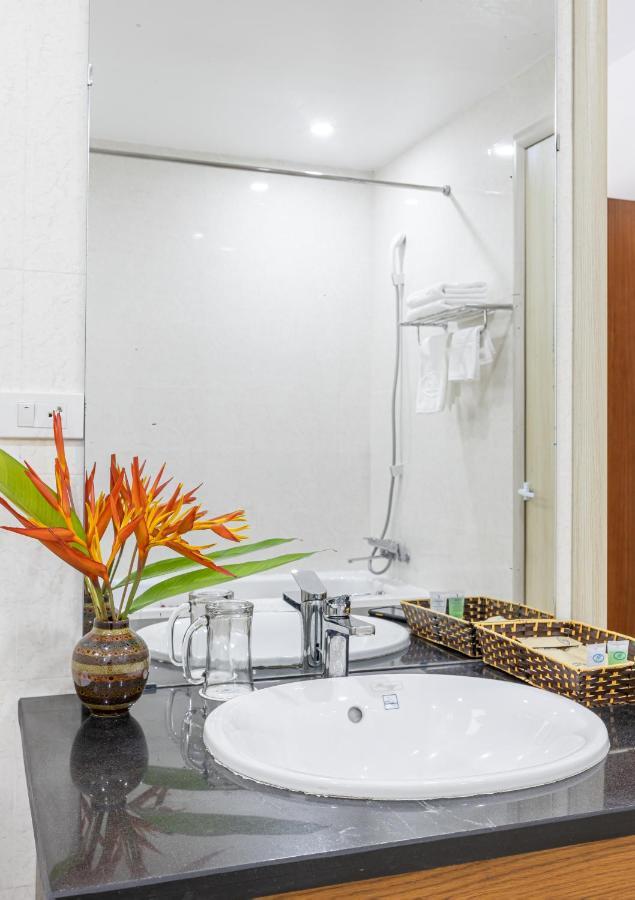 Anh Phát Resort Tinh Gia Esterno foto