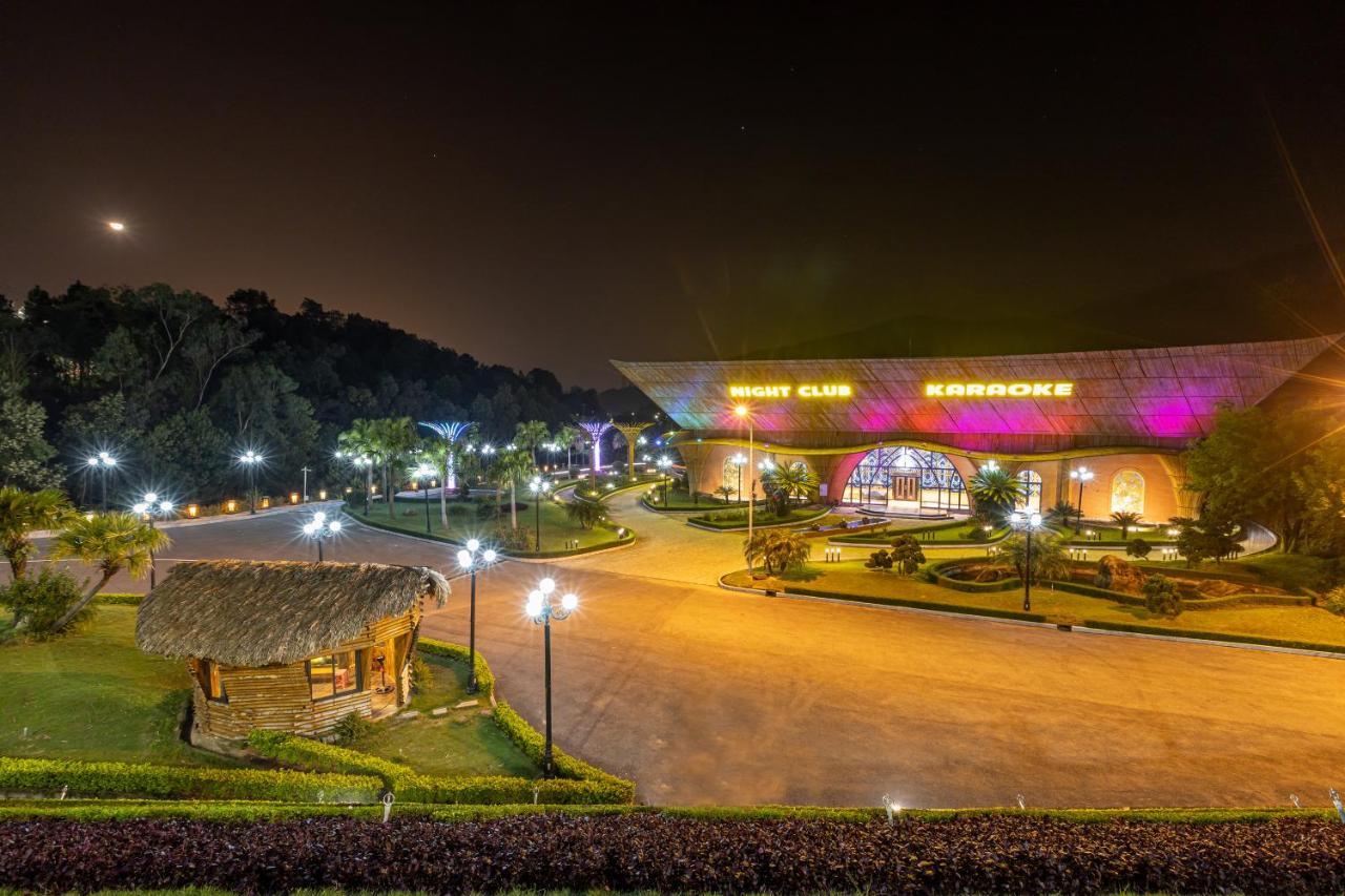 Anh Phát Resort Tinh Gia Esterno foto
