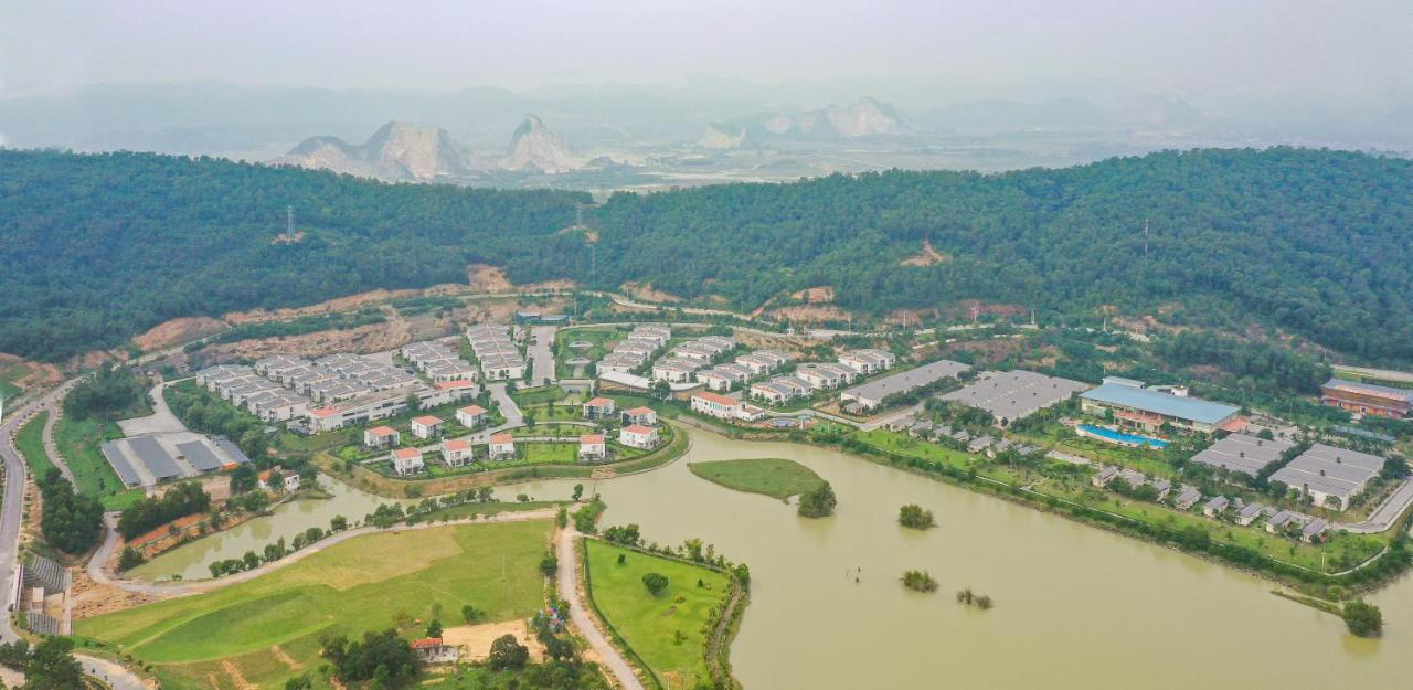 Anh Phát Resort Tinh Gia Esterno foto